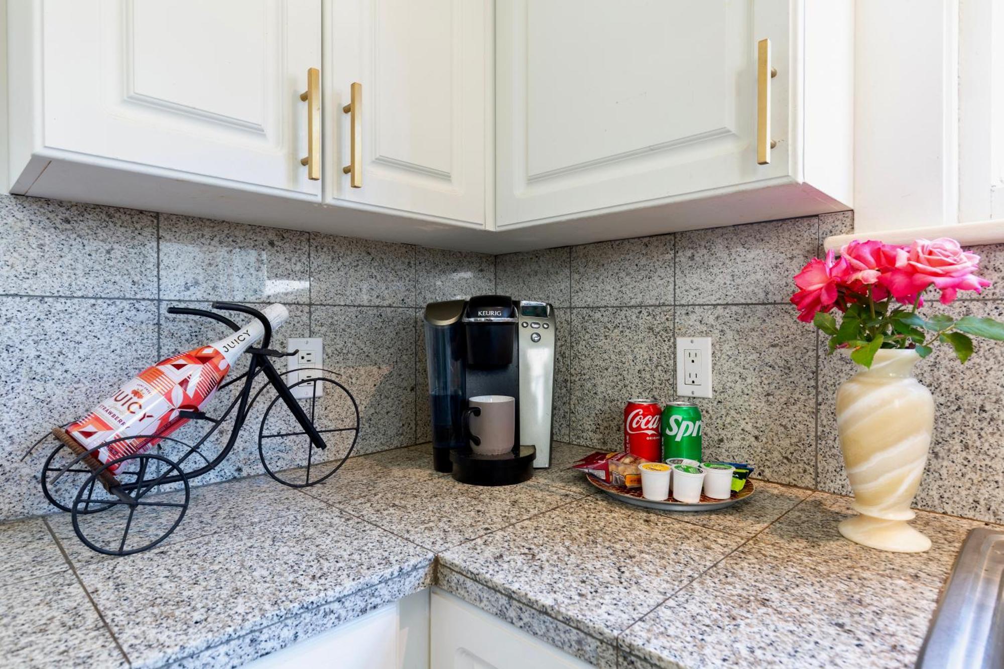 Vintage 3 Bedroom Home In Prime Eastlake Seattle With Private Parking מראה חיצוני תמונה