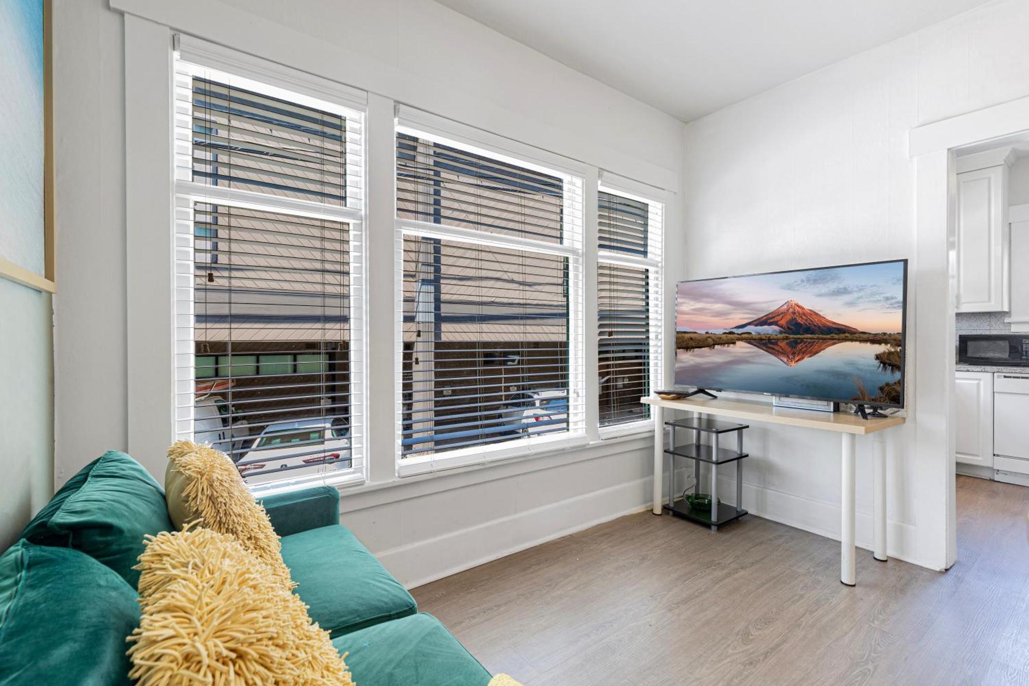 Vintage 3 Bedroom Home In Prime Eastlake Seattle With Private Parking מראה חיצוני תמונה